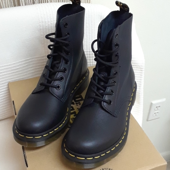 Dr. Martens Shoes - NEW Dr Martens Leather Black Boots Size 7 Women